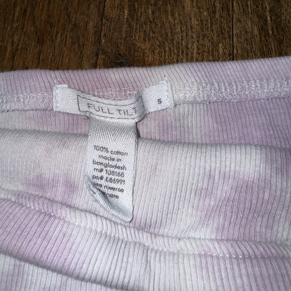 purple and white tie dye tube top!🤍💜
perfect for summer! - Picture 3 of 3